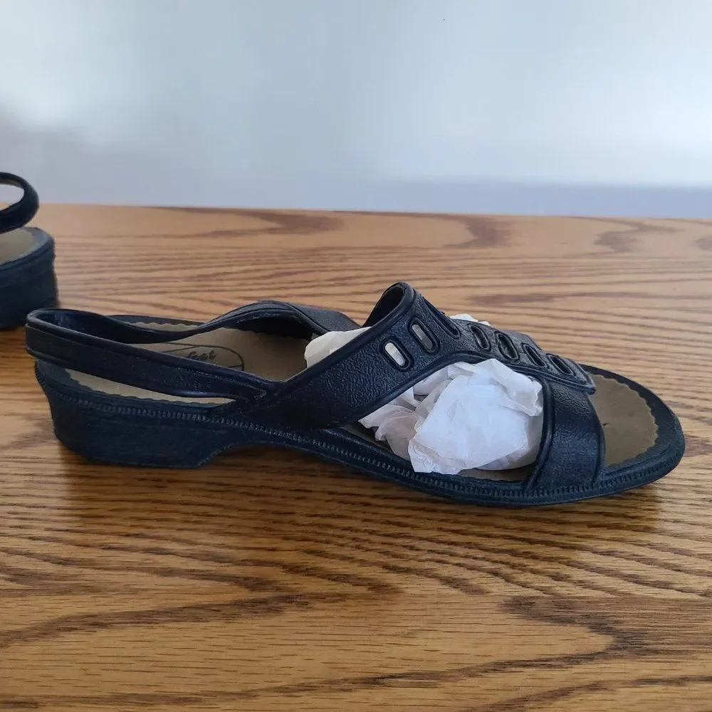 Vintage Women's Happy Feet Navy T-Strap Sandals Size 24 CM ~7 US Made Corona, CA